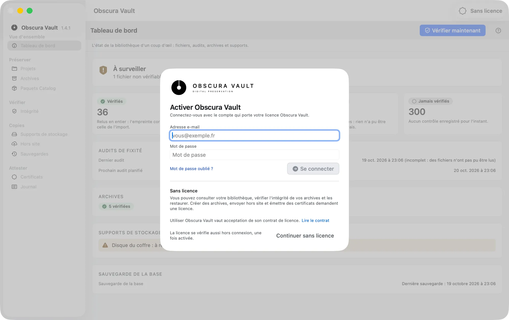 La feuille « Activer Obscura Vault » : adresse e-mail, mot de passe, « Mot de passe oublié ? », « Se connecter », le paragraphe « Sans licence » et le bouton « Continuer sans licence »
